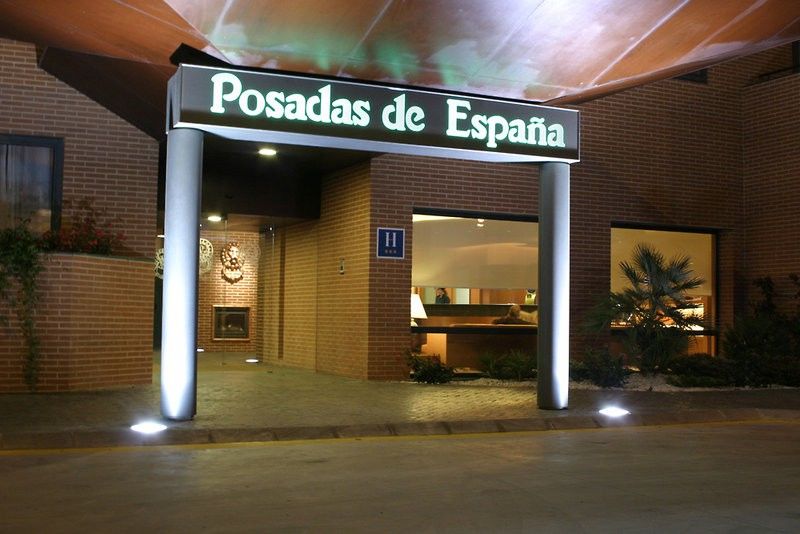 Posadas De Espana Paterna Exterior photo